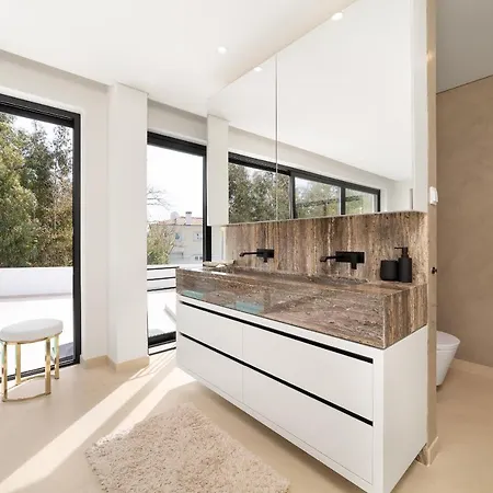 Floresta - By Sch Villa